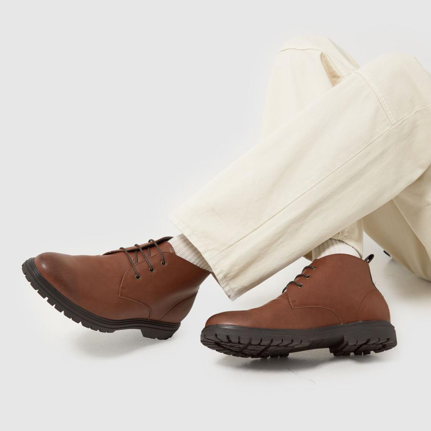 Grayson Chukka in Brown