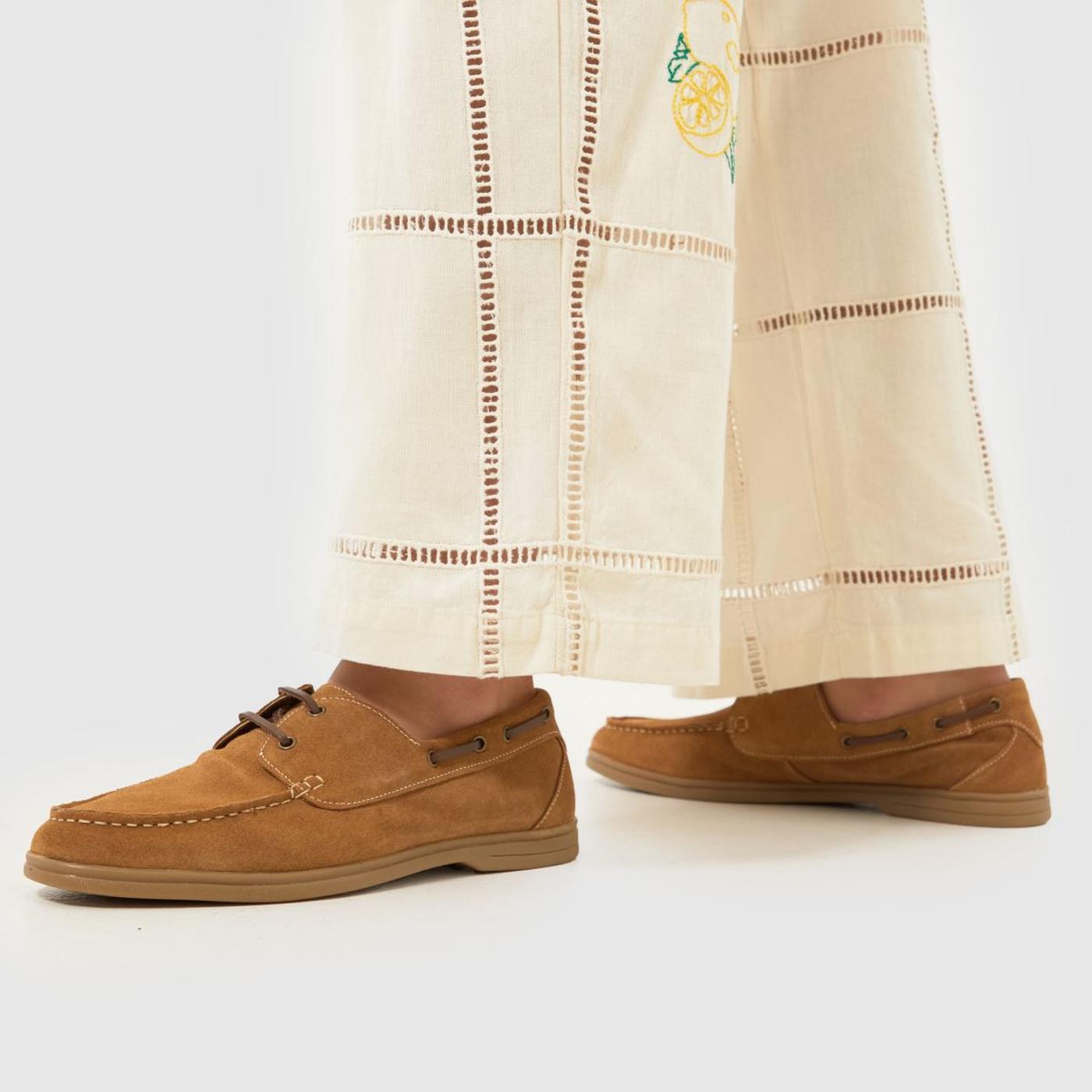 Pablo Suede Boat in Tan