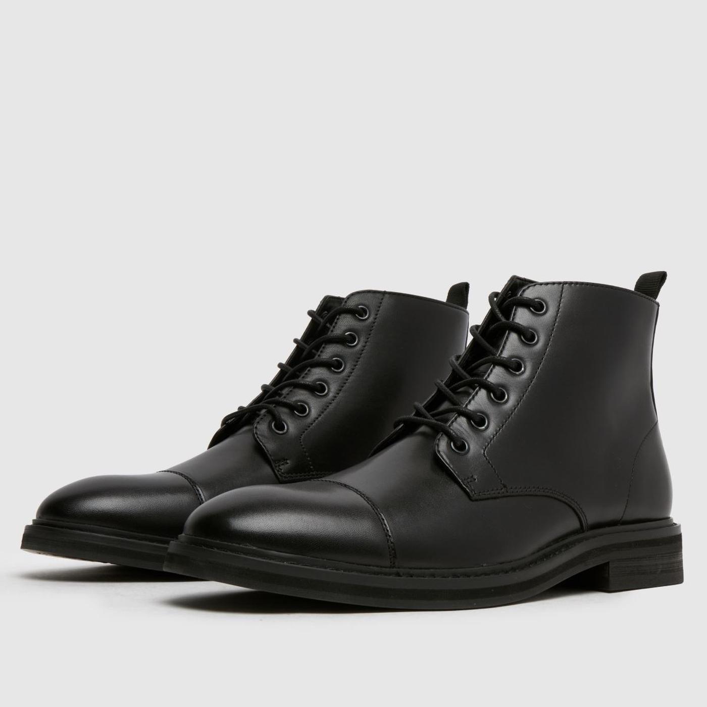 Darwin Lace Up in Black
