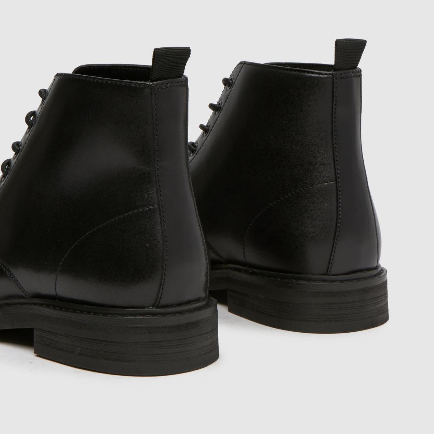 Darwin Lace Up in Black