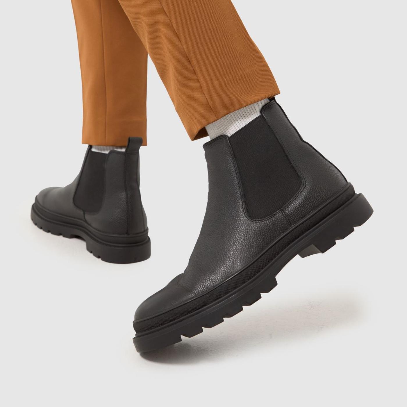 Darian Chunky in Black
