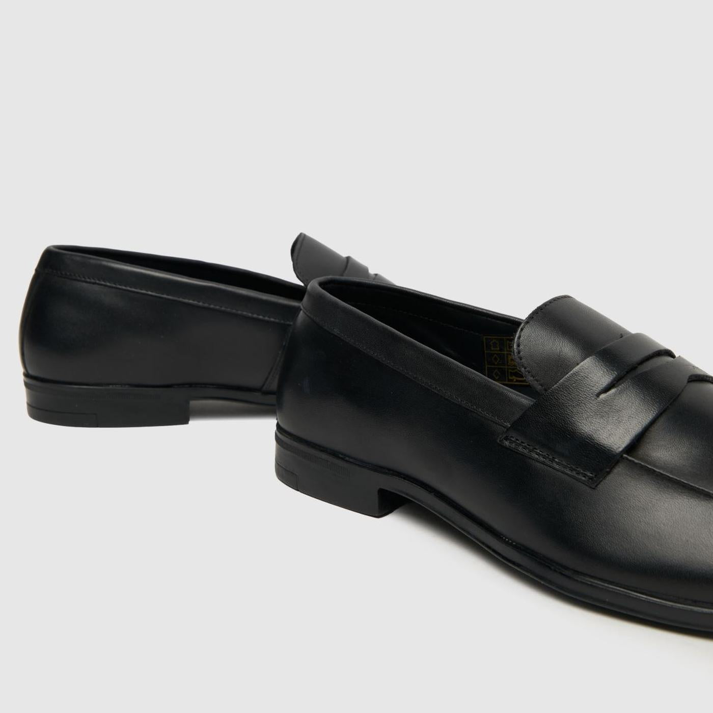 Rupert Slim Loafer in Black