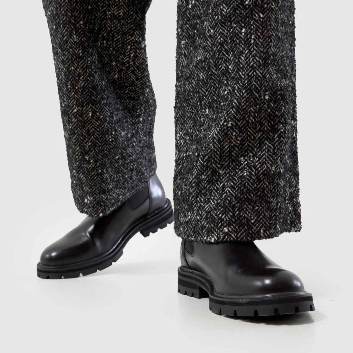 Dorian Leather Chelsea in Black