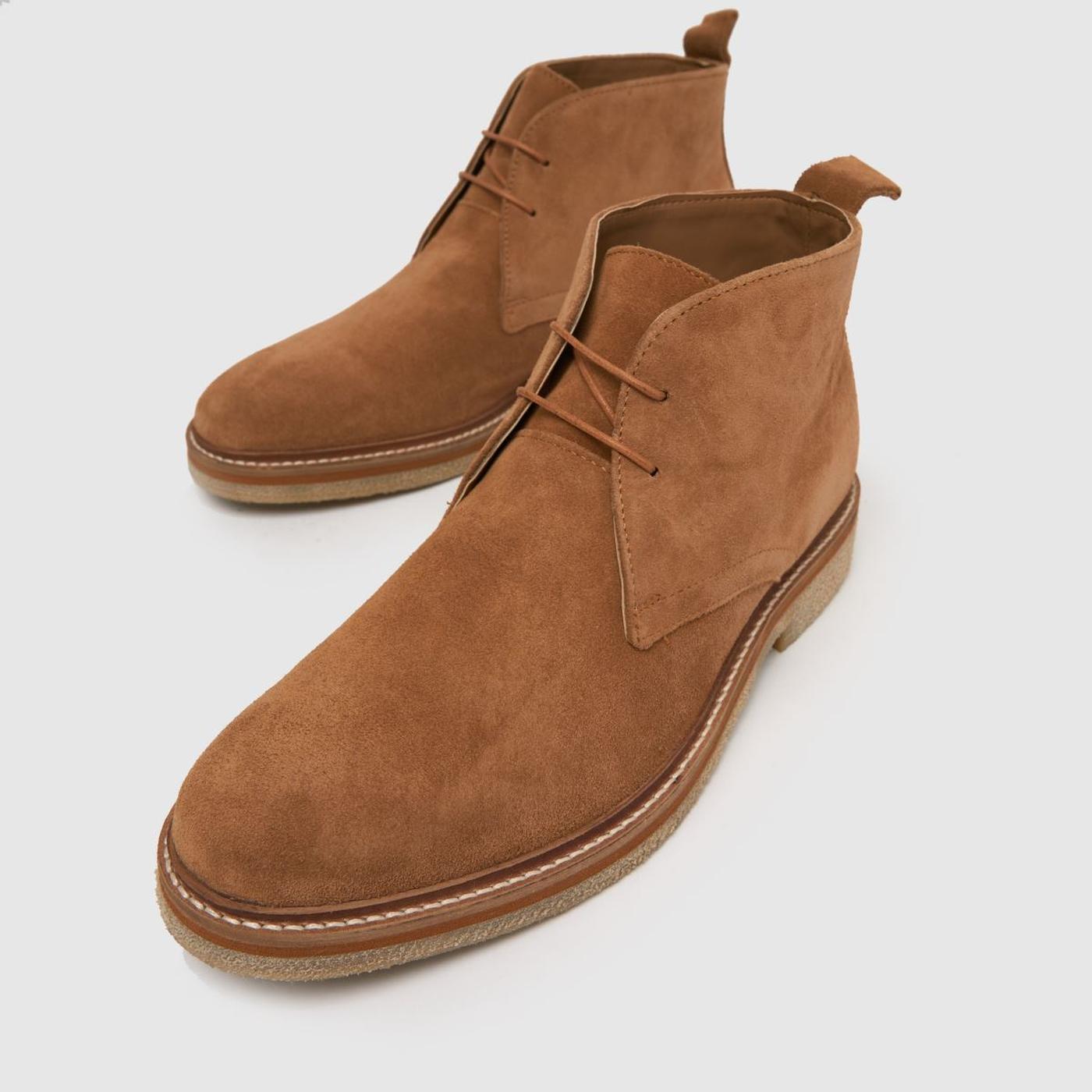 Georgie Chukka in Tan