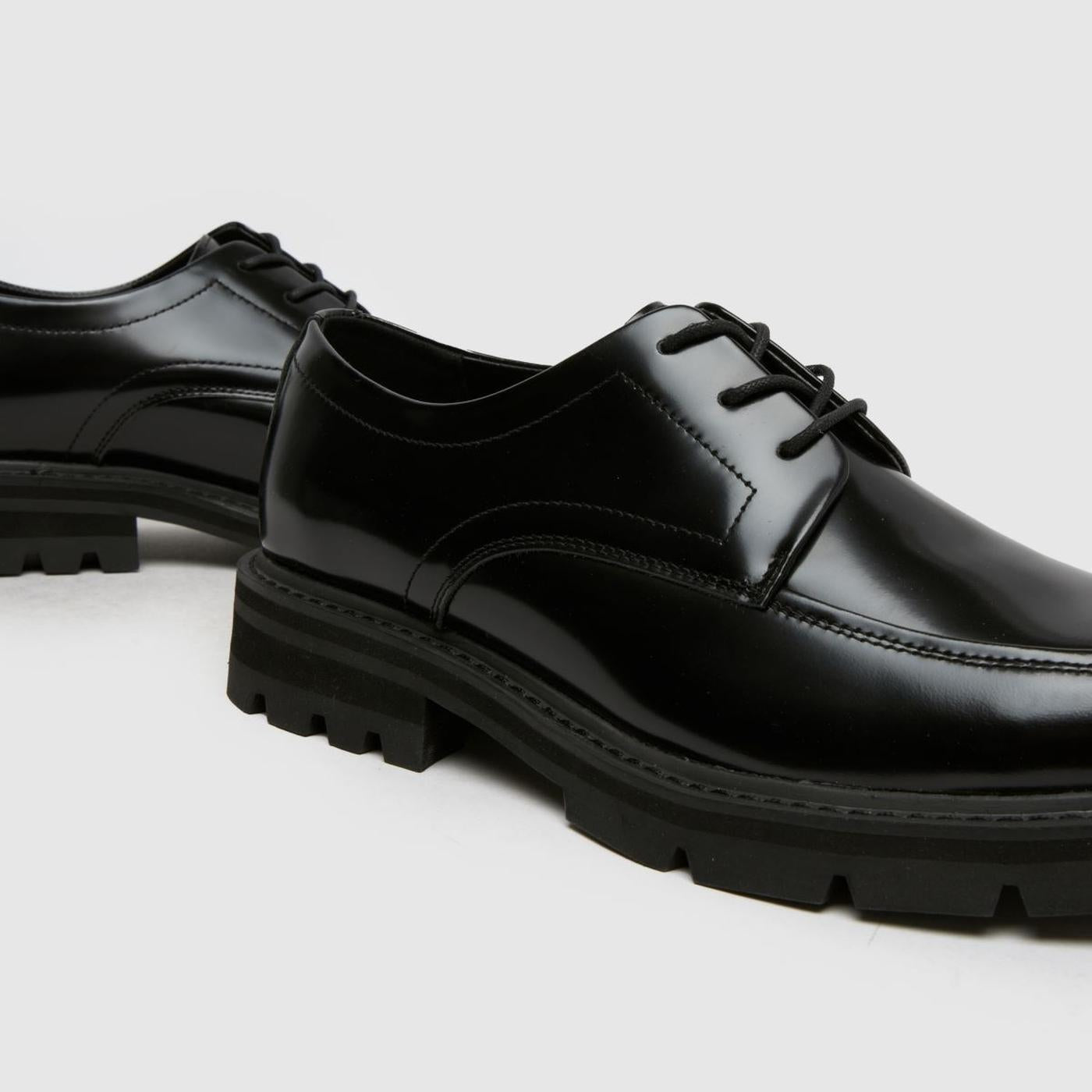 Pascal Leather Lace Up in Black