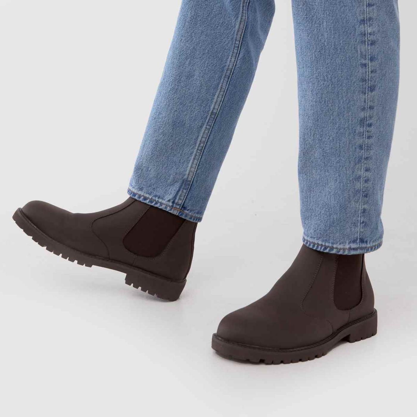 Drake Pu Cleated Chelsea in Brown