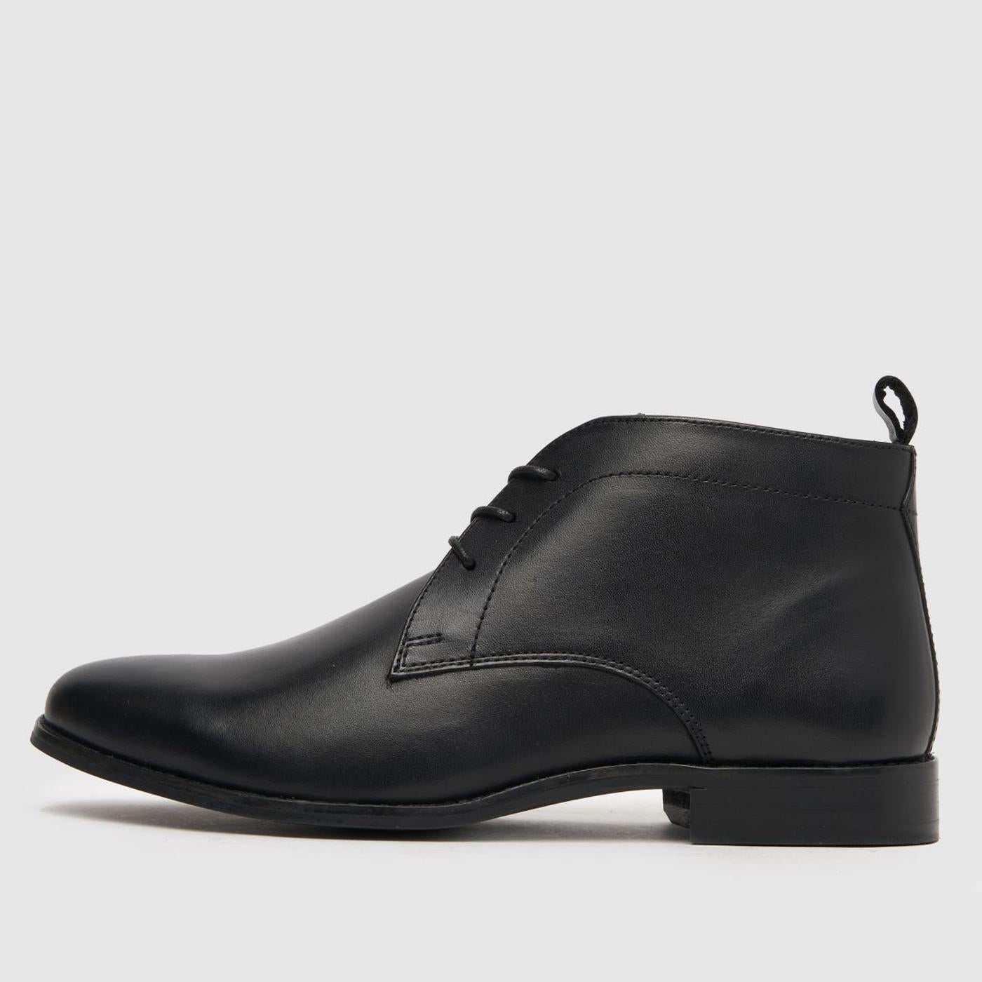 Dez Smart Chukka in Black