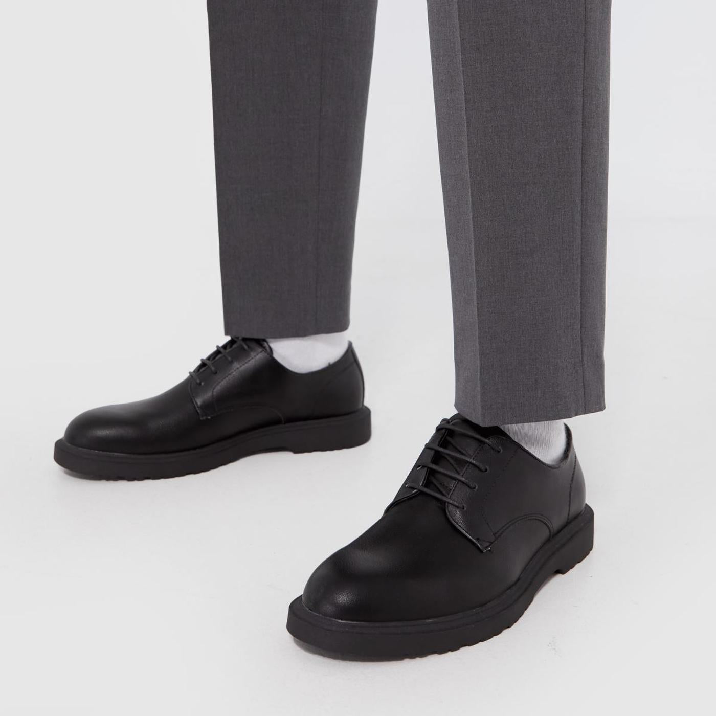 Peter Lace Up in Black